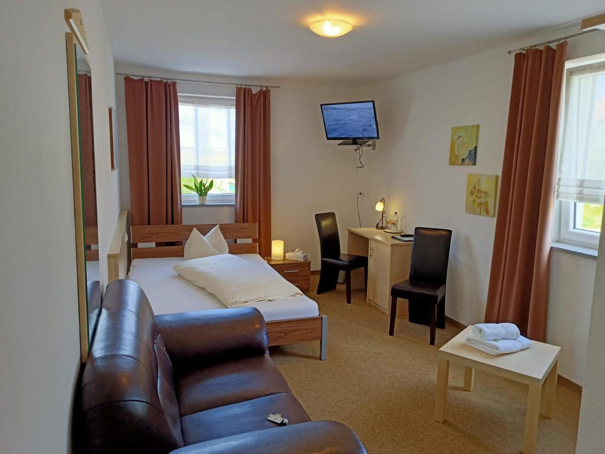 Hotel - Gasthof Erber Sinzing Extérieur photo